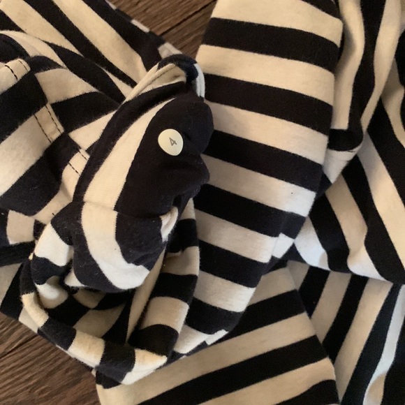 🍋Lululemon black / white size 4 hoody - Picture 6 of 6